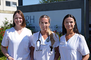 Ergänzen seit 2023 das Ärzteteam im KRH Klinikum Neustadt am Rübenberge: Physician Assistants (v. l.) Jasmin Baier, Freya Broccoli und Anne Käschner.